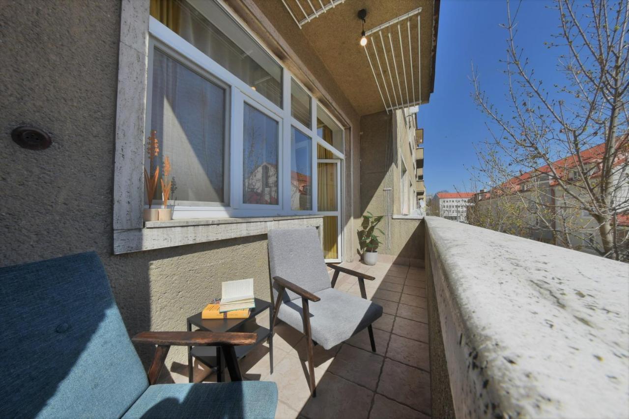 Big 75M2 Next To Opera Building In Direct Centrum, Air-Conditioned, Balcony, 24H Self Checking Banská Bystrica Esterno foto